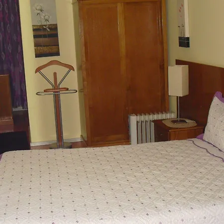 Guest house Residencial Sol Da Nave 2*